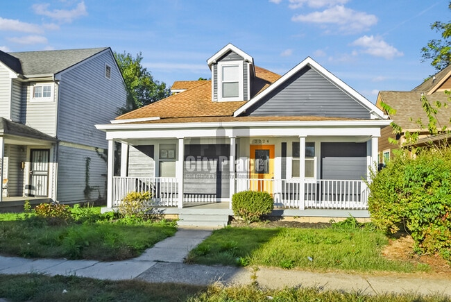 Photo - 2224 N Kenwood Ave