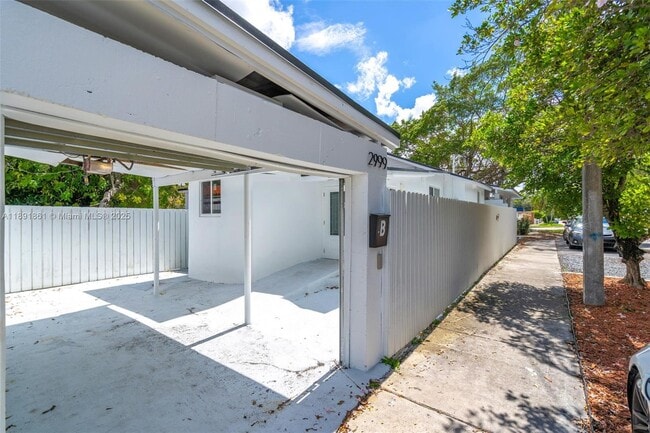Photo - 2999 SW 17th St