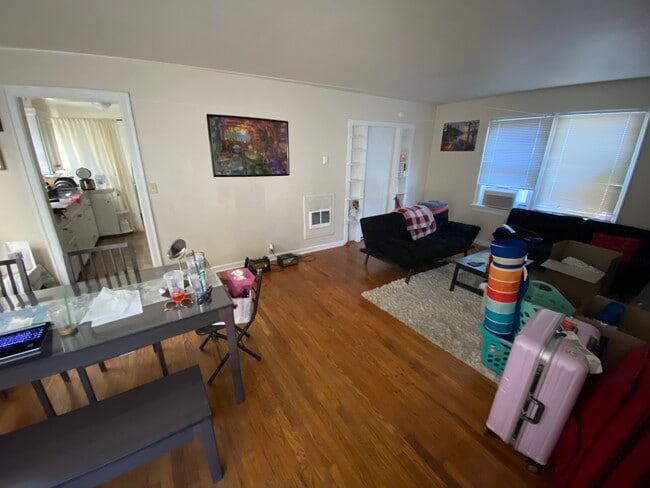 Photo - 1035 1/2 16th St NE