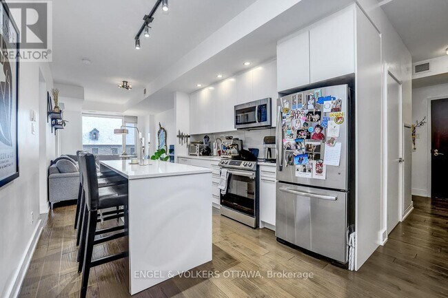 Photo - 108 Richmond Rd Unité 306