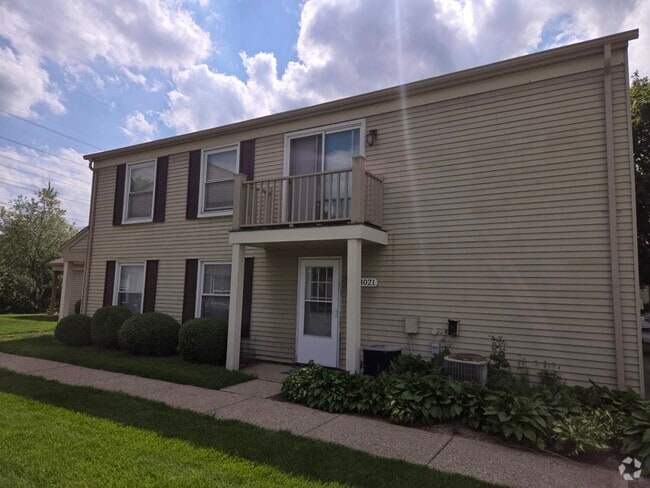 Building Photo - 3021 Maplewood Rental