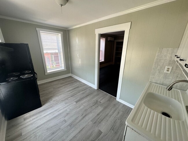 Photo - 114 W Main St Unit 3