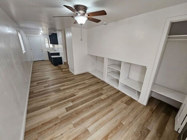 Photo - Riverwalk district Studio For Rent