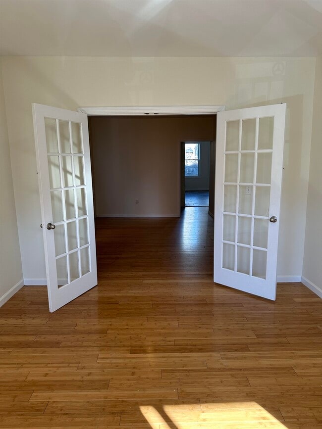 Photo - 125 W 28th St Unit 1