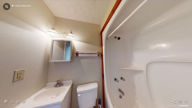 Photo - 1368 Indianola Ave