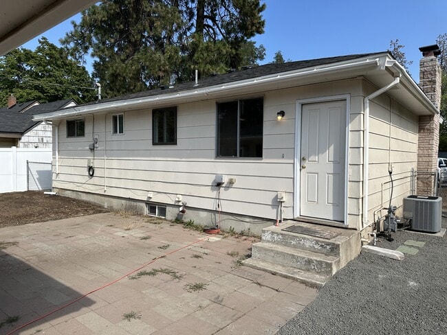 Photo - 212 N 4th St