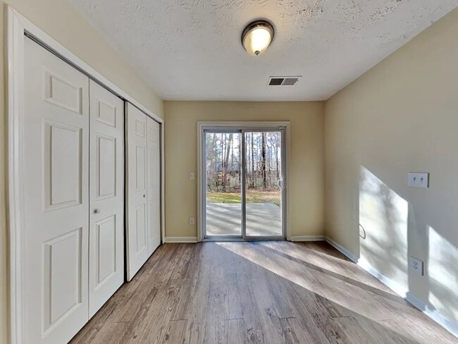 Photo - 1331 Ambercrest Way