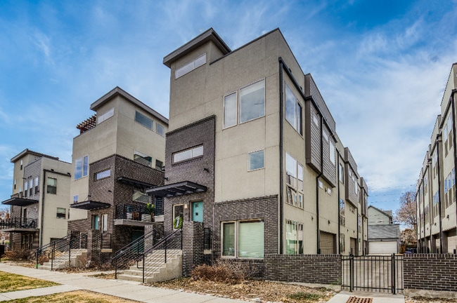 Building Photo - 1817 N Gaylord St Rental