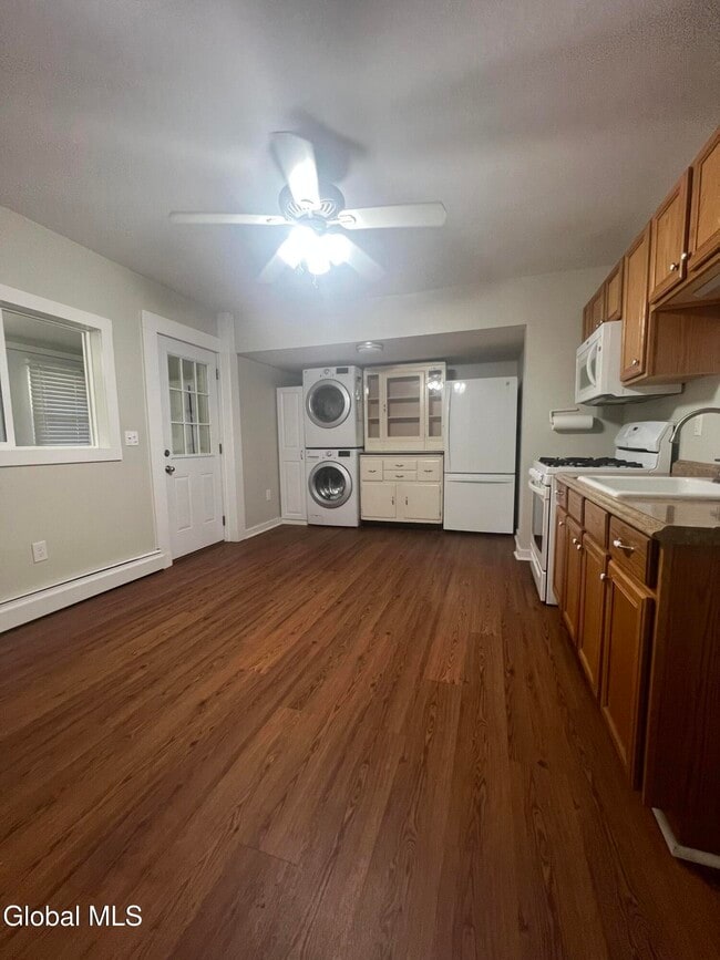 Photo - 191 Elm St Unit bottom