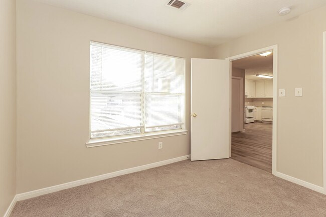 Photo - 16360 Hidden River Ct