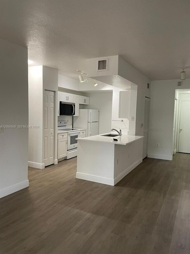 Photo - 2500 Centergate Dr Unit 104