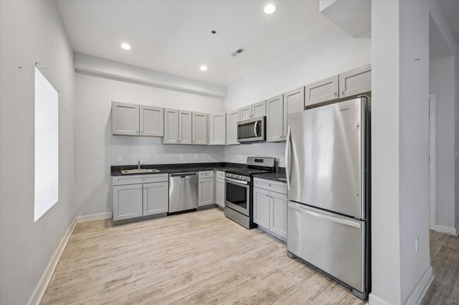 Photo - 980 N Marshall St Unit 1
