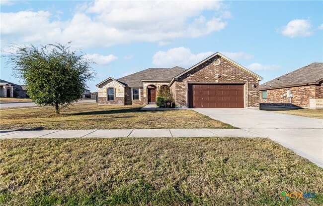 Building Photo - 605 Cody James Dr Rental