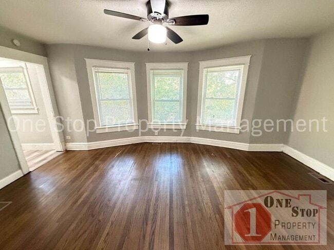 Photo - Spacious 3-bedroom, 2-bath house in Kansas...