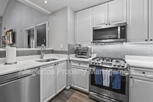 Photo - 171 Somervelle St