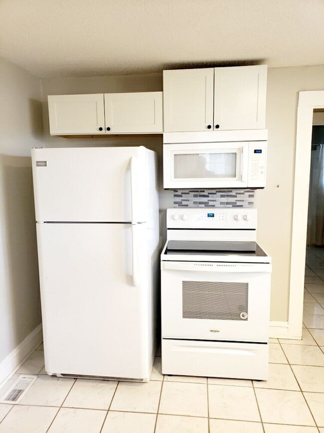 Photo - 341 Vance St