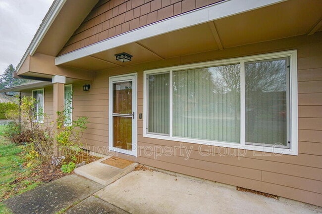 Photo - 403 NE 123rd Ave