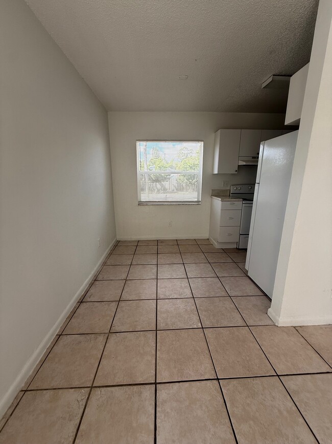 Photo - 225 NW 8th St