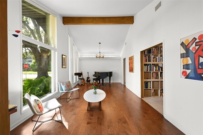 Photo - 5474 Jackwood St
