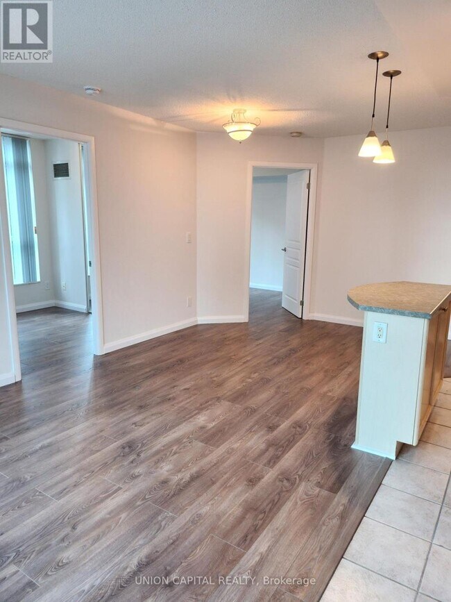 Photo - 18 Yonge St Unit 1113