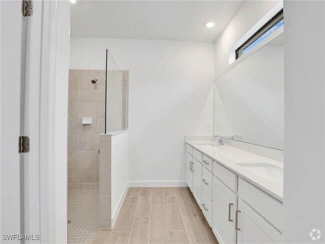 Building Photo - 14279 Winding Cedar Wy Rental