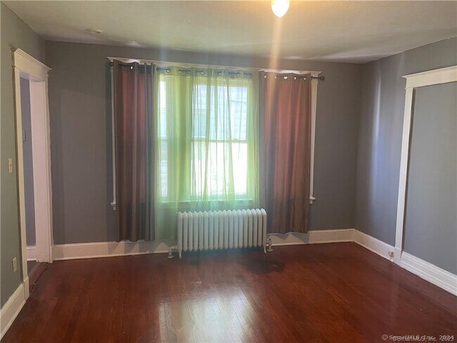 Photo - 796 Tower Ave