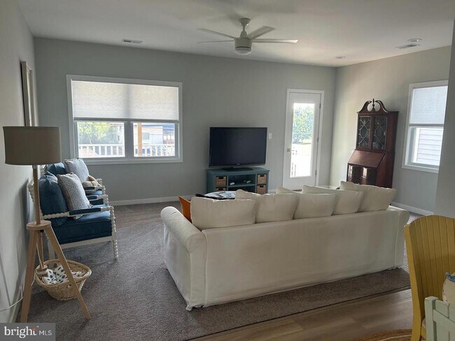 Photo - 221 Wilder Ave