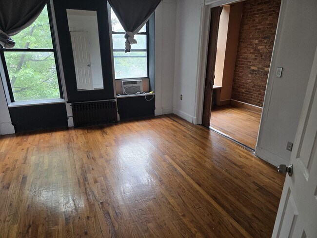 Photo - 74 A 4th Ave Unit Apt 3
