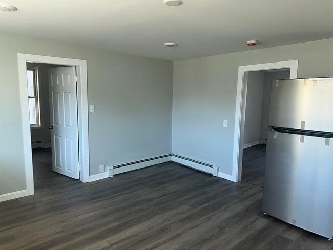 Photo - 60 Whitney St Unidad 1