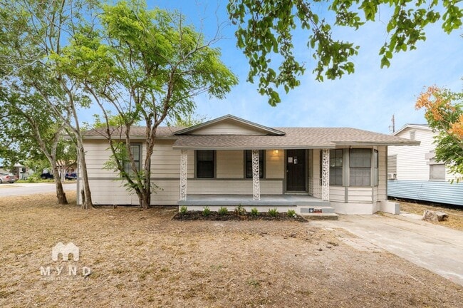 Building Photo - 2149 Karen Dr Rental