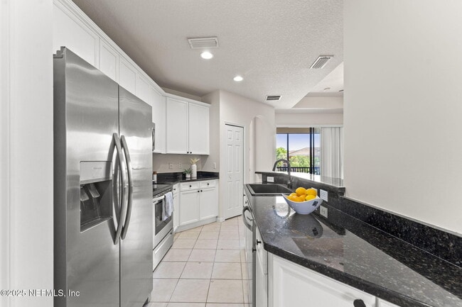 Building Photo - 310 Via Castilla Unit 202 Rental