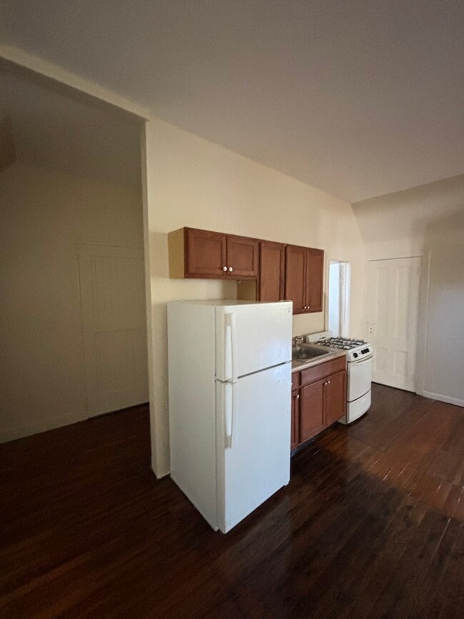 Kitchen Area - 1063 Saint Paul St Unit 8