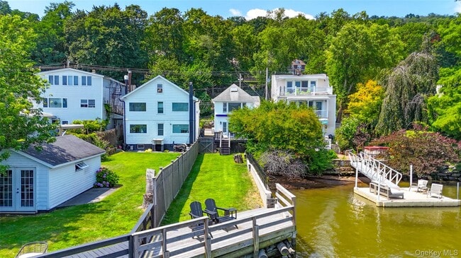 Photo - 595 Piermont Ave