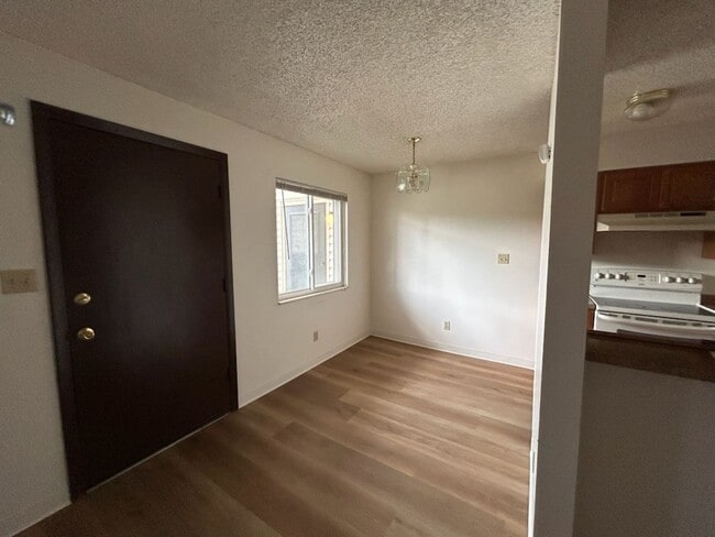 Photo - 1705 Heatheridge Rd