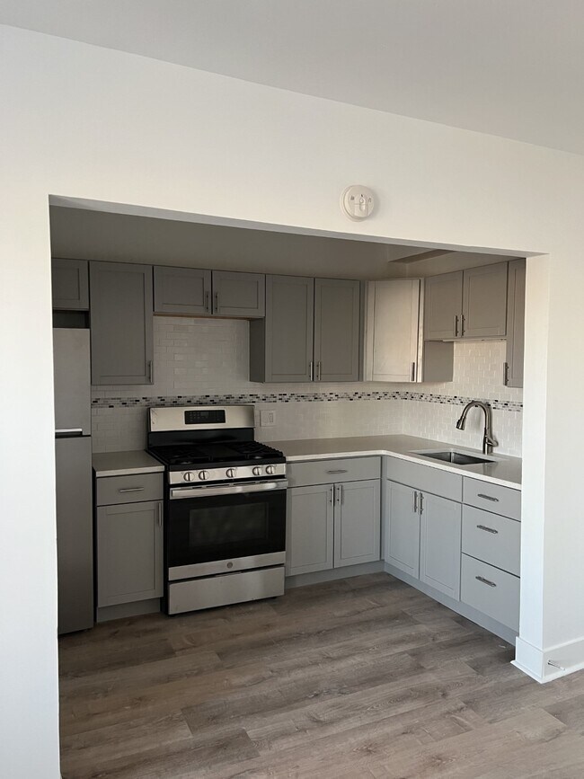 Cocina - 641 W. Aldine