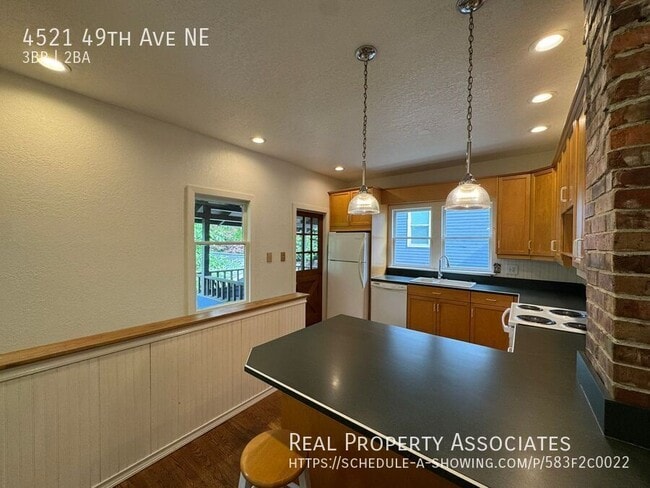 Photo - 4521 49th Ave NE