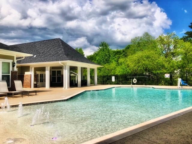 Pool - Seasons at Poplar Tent Rental