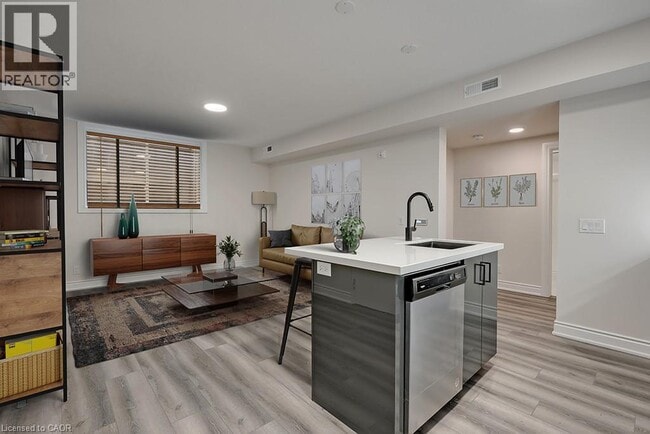 Photo - 259 King St E Unité 0B Lower