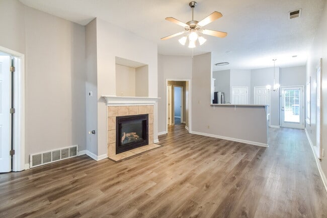 Photo - 6943 Parkbrook Ln