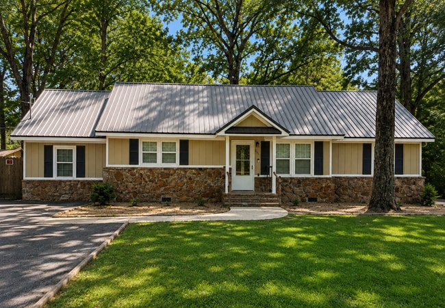 Building Photo - 503 Lake Condy Rd
