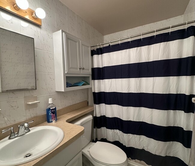 Photo - 732 Granada St