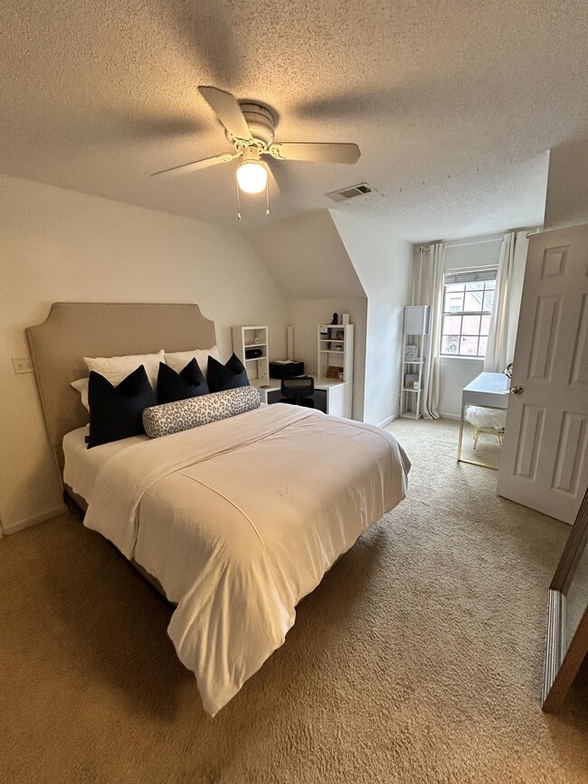 Photo - 107 Ashley Way