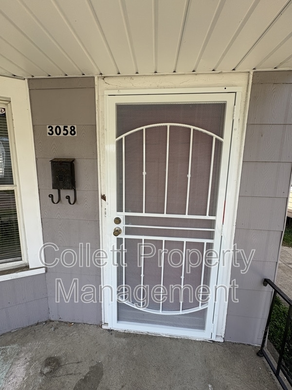 Photo - 3058 W 116th St