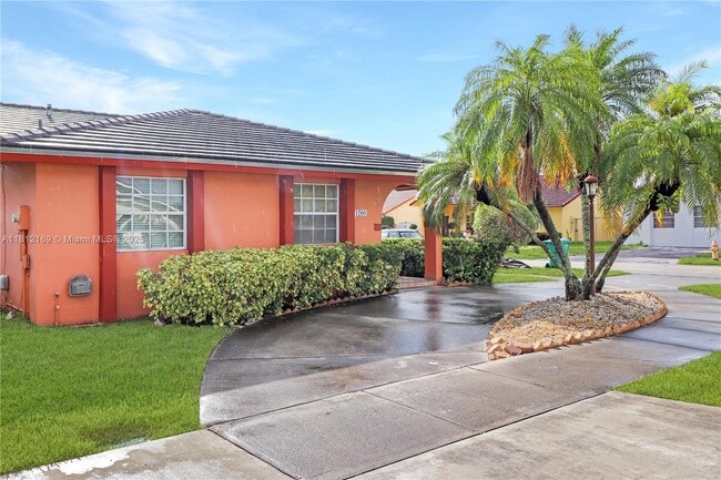 Photo - 1200 SW 142nd Ave Casa