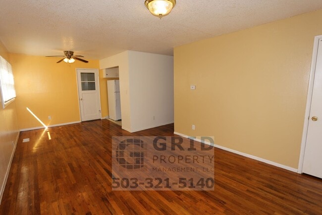 Photo - Beautiful, Spacious 3 Bedroom - Foster-Powell Neighborhood