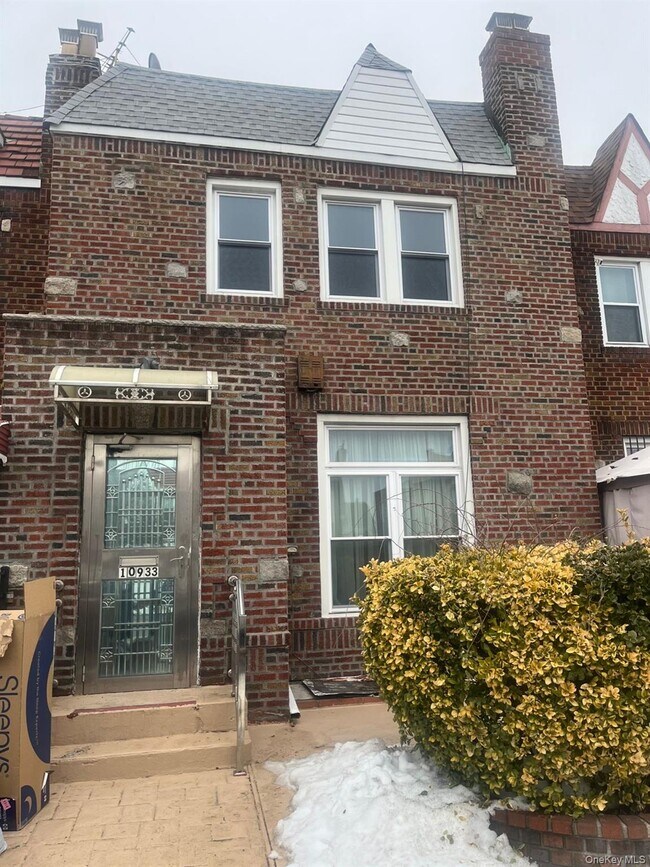 Photo - 250-23 88th Rd Unit 1R