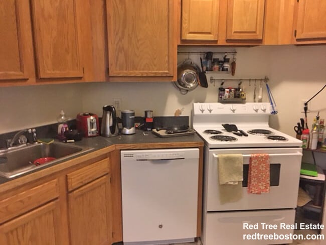 Photo - 1589 Beacon St Unit 3