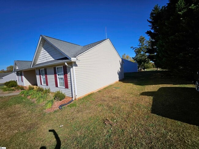 Photo - 132 Falcon Ridge Dr