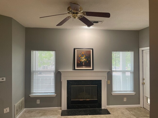 Building Photo - 14302 Rosy Ln Unit Beautiful Condo in Centerville