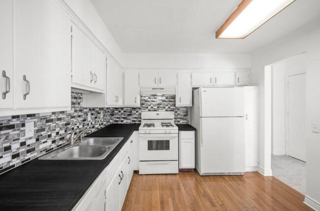 Photo - 5325 70th Cir N